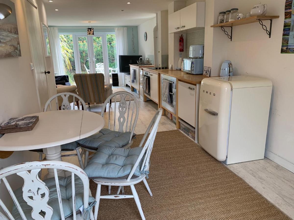 Vila Little Karenza Is The Perfect Cornish Getaway Saint Anthony Exteriér fotografie